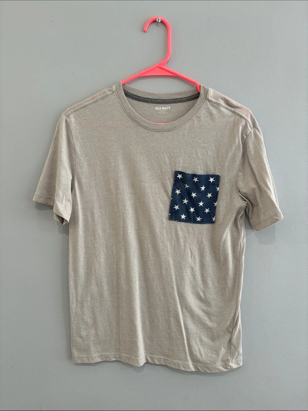 Old Navy Kids Taupe Short-Sleeve Tee with Navy Star Pocket